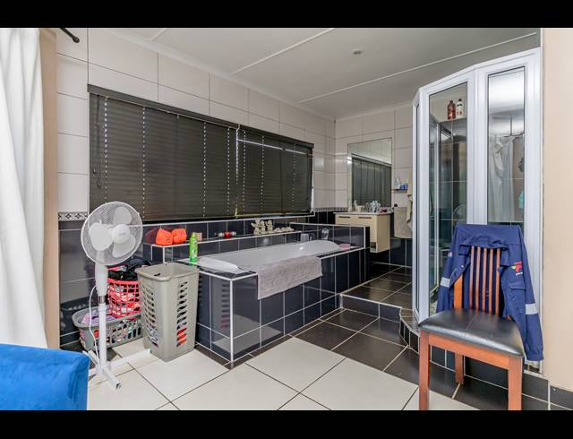 8 BEDROOM FREEHOLD FOR SALE IN WESTVILLE